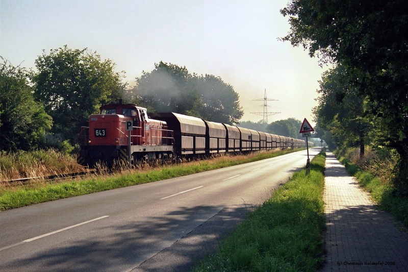 RAG 643 auf der Zechenbahn des Bergwerks West (Friedrich-Heinrich).