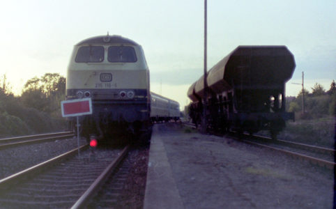Pause für 215 116 in Xanten (Oktober 1991)