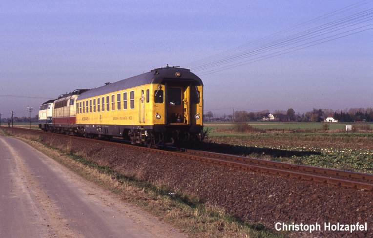 Messzug zwischen Xanten und Marienbaum